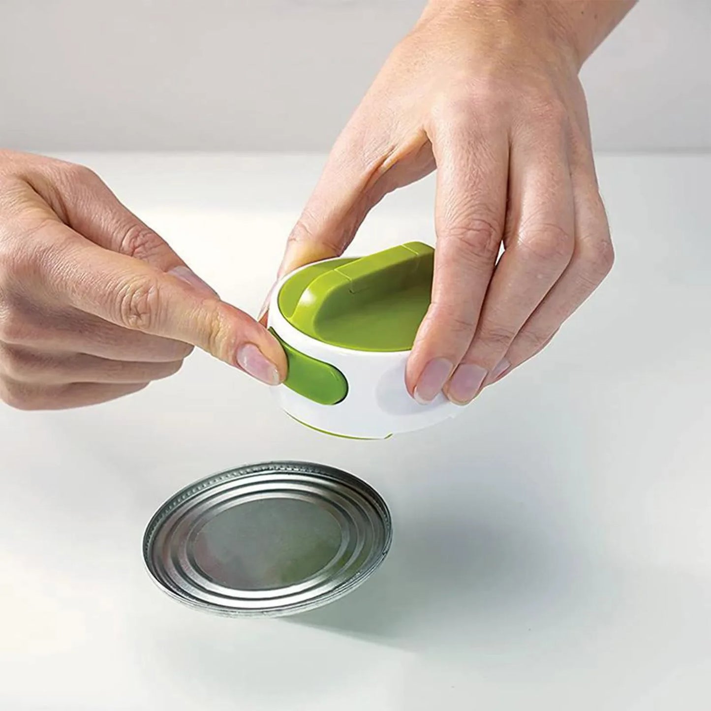 Portable Can Opener Stainless Steel Manual Rotary Cap Screwing Device Labor-saving Bottle Opener Kitchen Multi-purpose Gadget